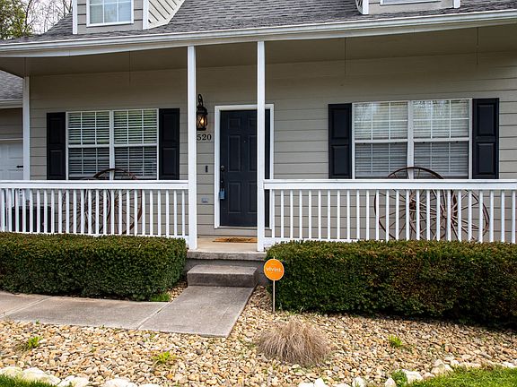 3rd image of 2520 Hammond Ln