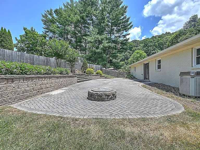 206 Sequoyah Dr — Photo 47