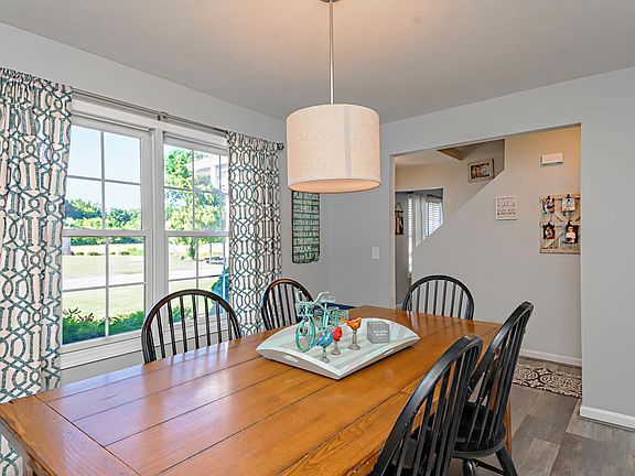 3rd image of 2330 Crest Haven Blvd