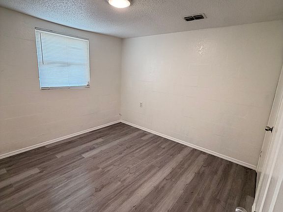 5th image of 301 SW 3rd Ter #301