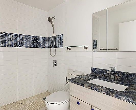 4th image of 137 E 36th St #8H