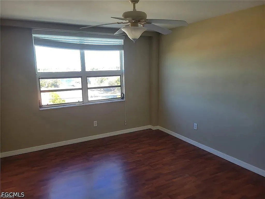 Building Photo - 4803 Sunset Ct #402