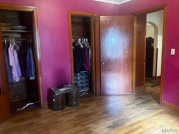 5th image of 319 N Main St