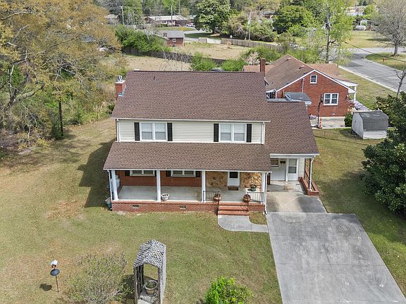 3rd image of 301 Dewitt Street