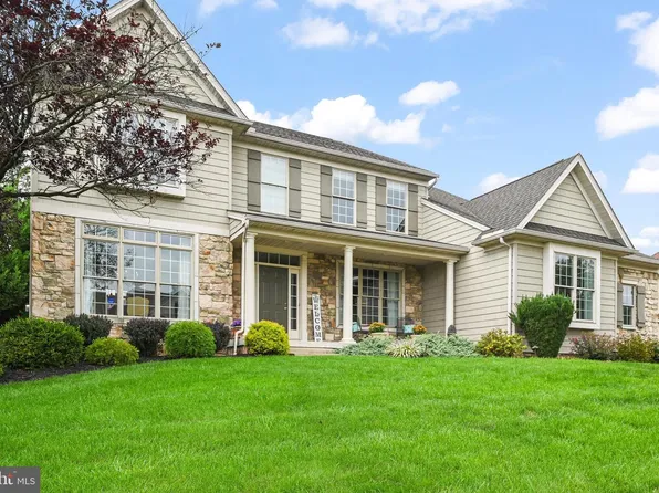 2146 Bernays Dr, York, PA 17404