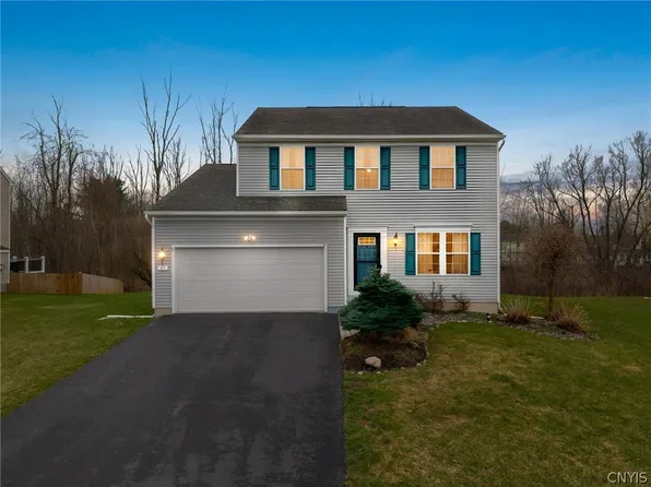 47 Silversides Way, Baldwinsville, NY 13027