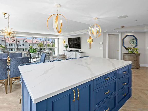 5th image of 1710 Avenida Del Mundo Unit 209