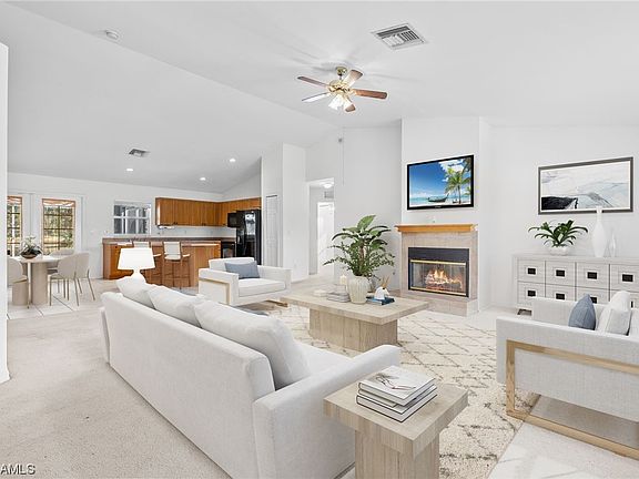 2nd image of 3229 NE 15th Pl