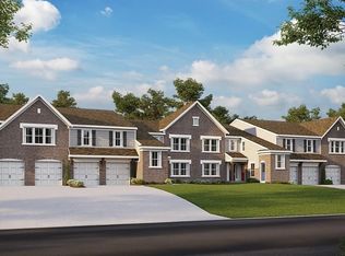 2764 Amberwood Ln, Dayton, OH 45431