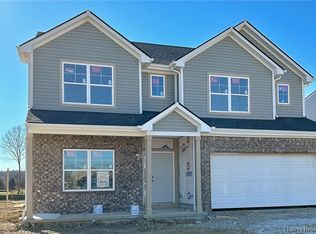 8009 Schrieber Rd, Floyds Knobs, IN 47119