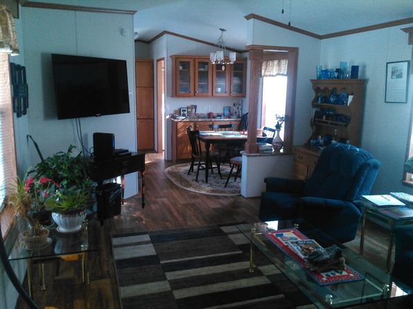 16 Country Village Rd