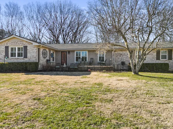 243 Green Harbor Rd, Old Hickory, TN 37138