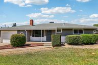 Robertson Ave-S0108-001.jpg