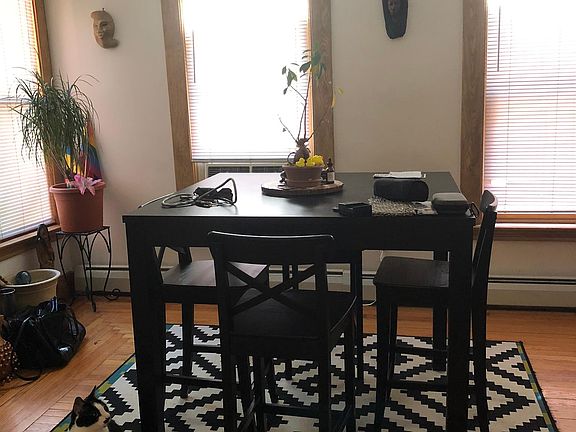 5th image of 420 W Rock Ave