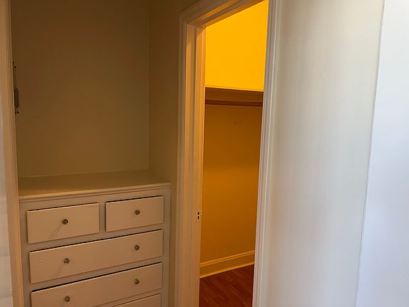 5th image of 649 N Rossmore Ave #B200