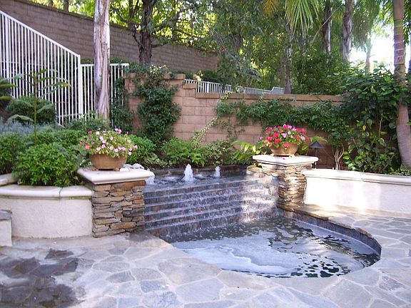 Spa and waterfeature