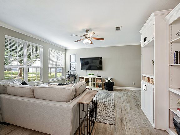4th image of 801 Luther St W Unit 1403