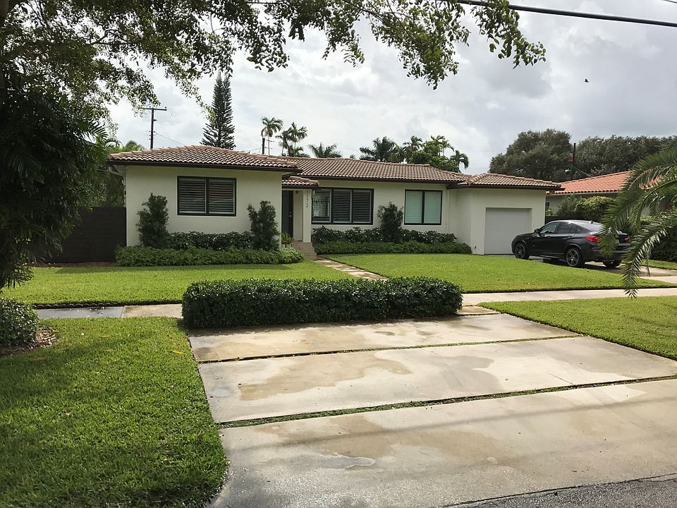 1st image of 1172 NE 103rd St