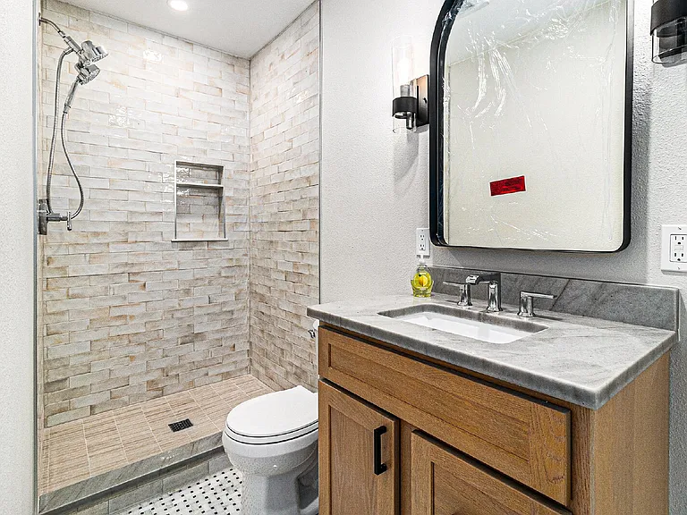 405 Pearl St — Photo 15
