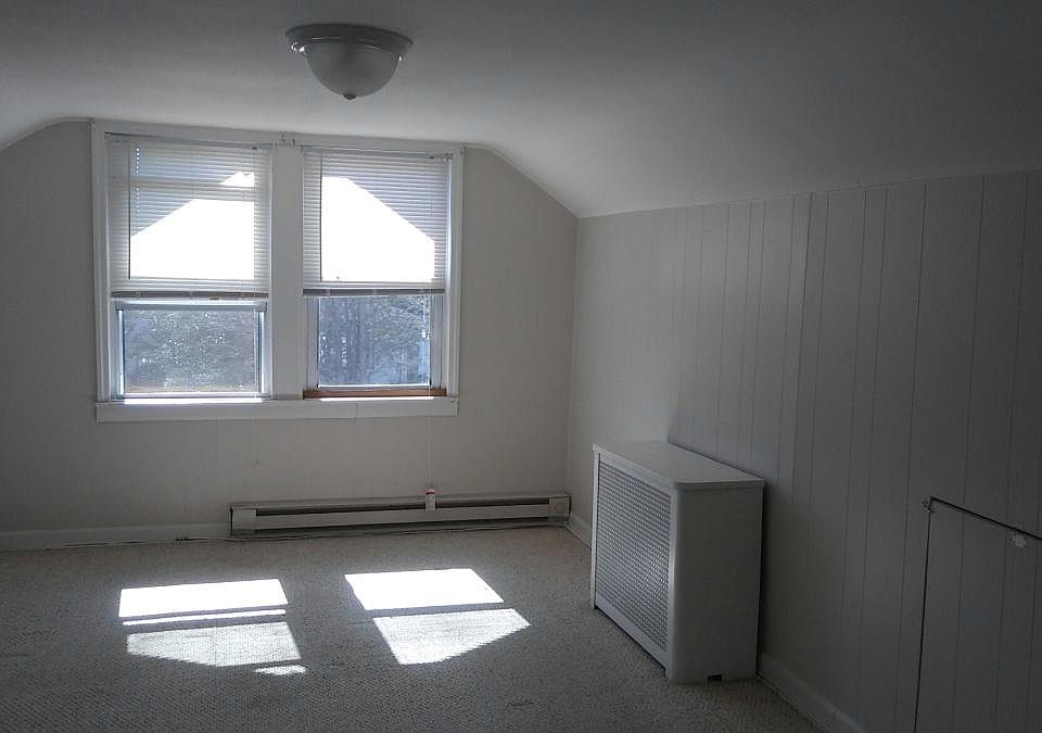 1st image of 1039 Church St