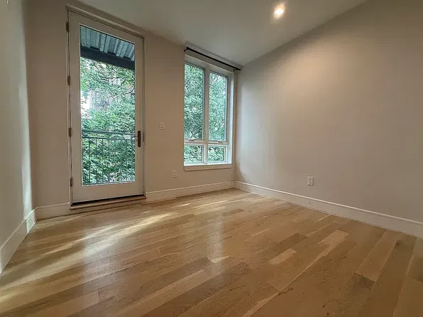 102 Quincy St #3R, Brooklyn, NY 11238