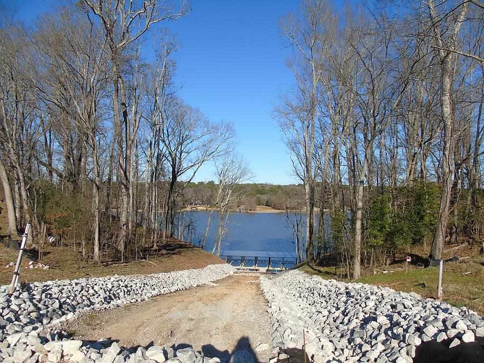 2nd image of 2058 Skypark Dr