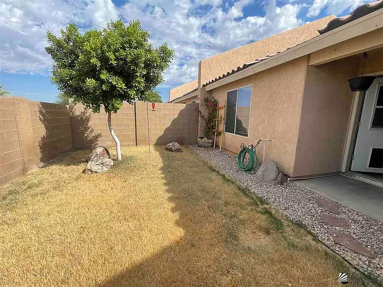 9027 E 31st Ln — Photo 12