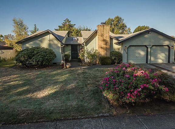 2nd image of 15118 SE McGillivray Blvd