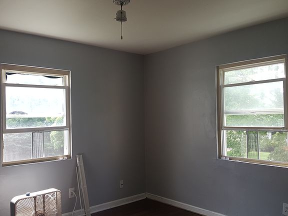 4th image of 2836 Columbus Ave