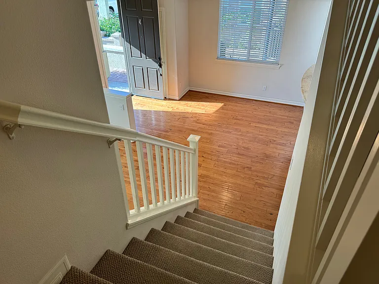 10410 Duxbury Ln #6 — Photo 11