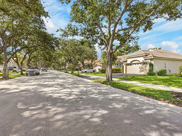 1520 Seabay Rd — Photo 9