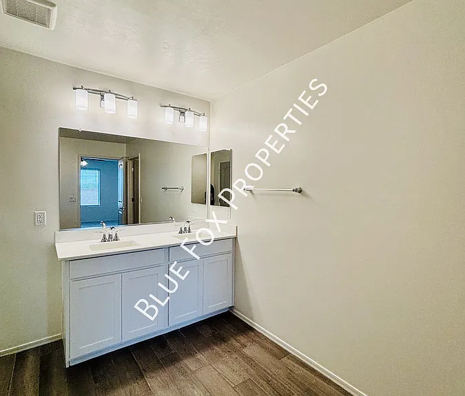 6563 W Camino Pizarro — Photo 10