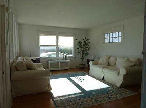 3rd image of 15 Lynn Shore Dr