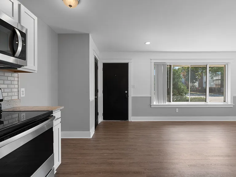 4401 Crooks Rd #4401 — Photo 4