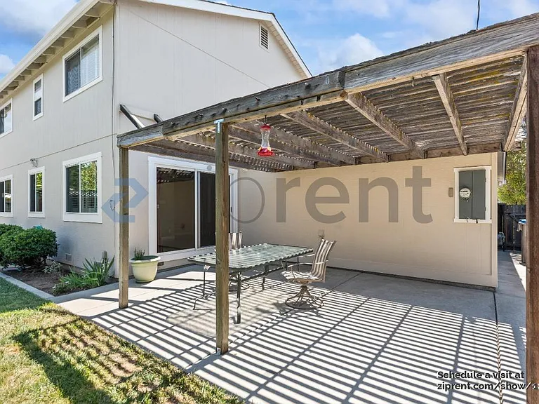 1602 Saint Regis Dr — Photo 27