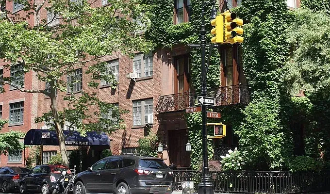 Rented by Douglas Elliman | media 17