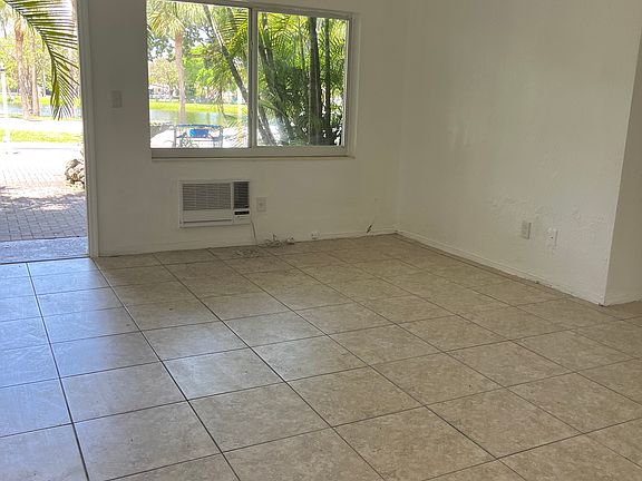 4th image of 17190 S Glades Dr APT 7