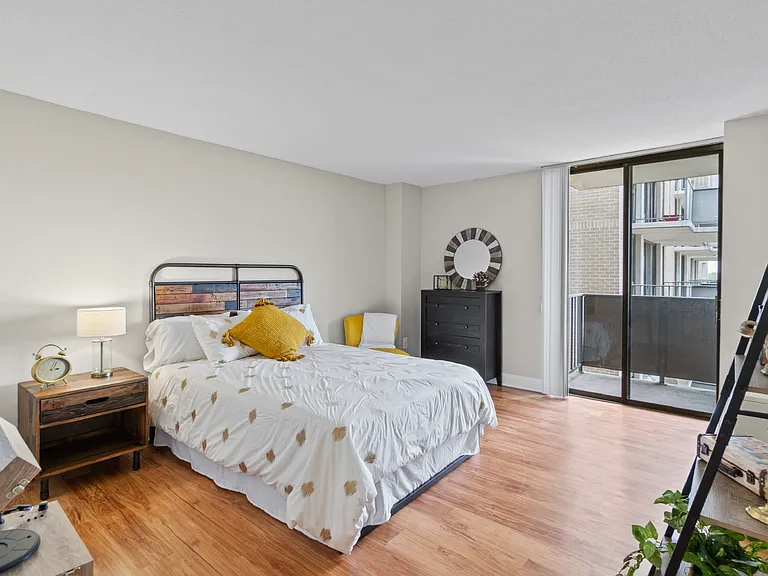Westchester Tower Apartments — Photo 43