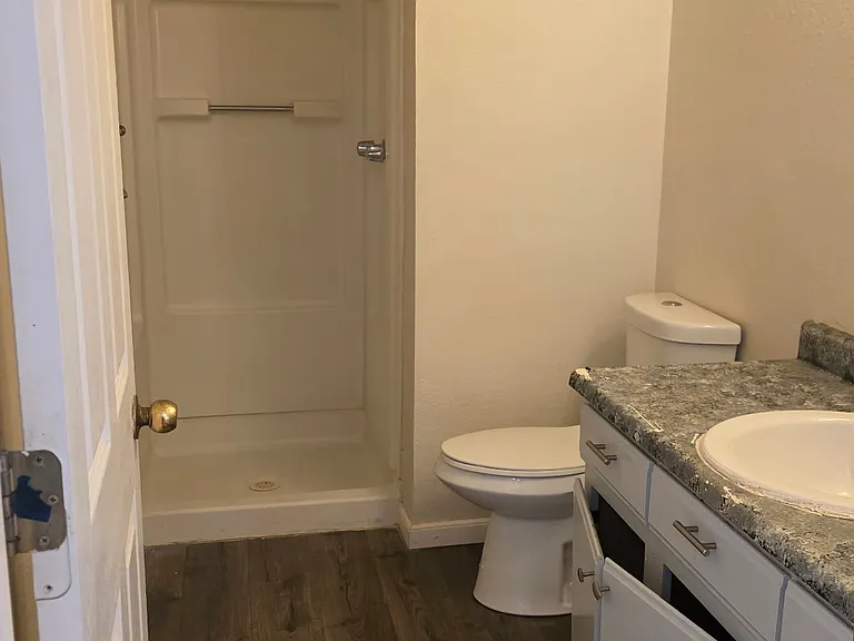 1340 Rebecca Rd NE — Photo 6