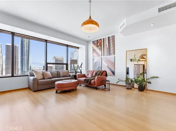 1100 Wilshire Blvd APT 2807, Los Angeles, CA 90017