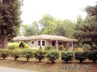 14 Pine Lake Dr, Collinsville, IL 62234