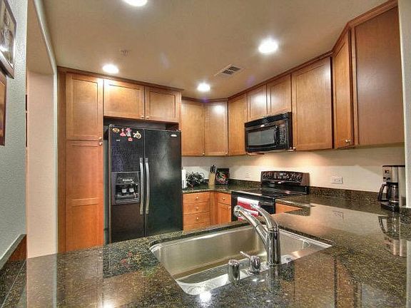 2nd image of 809 Auzerais Ave Unit 143