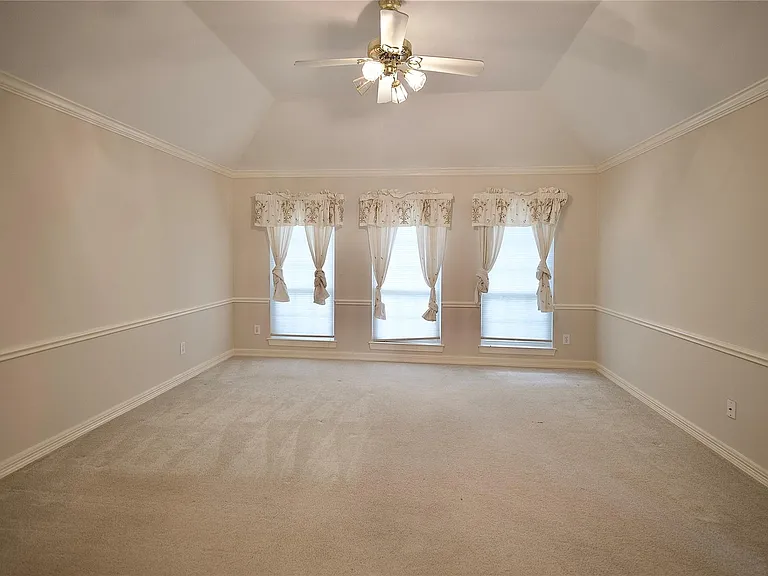 1839 Lake Winds Dr — Photo 21