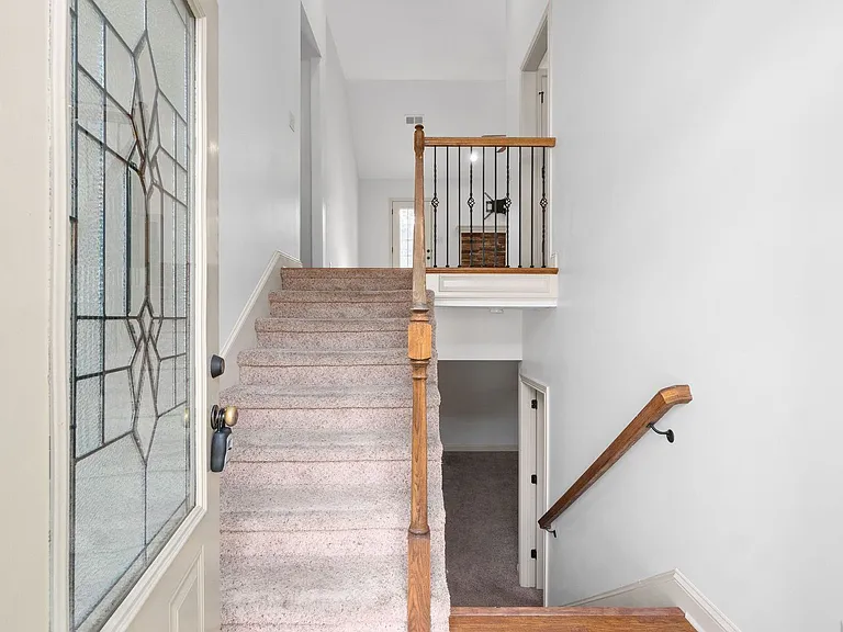 1845 Deerstand Dr — Photo 4