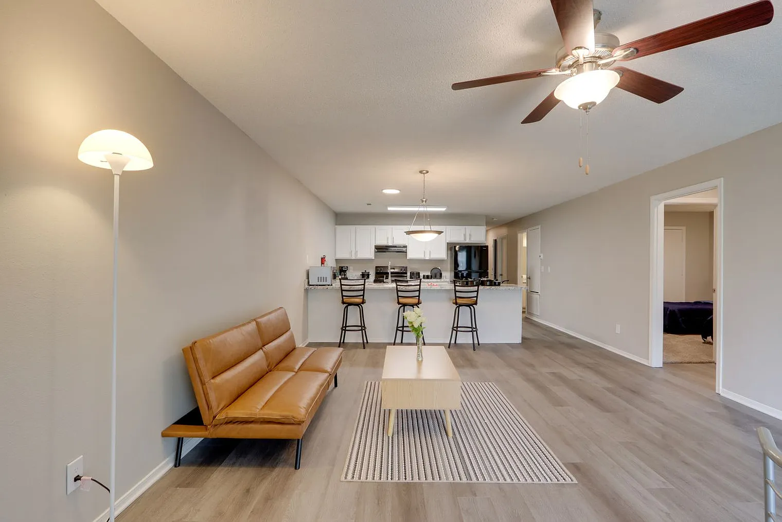 3 bed, 2.0 bath, 1291 sqft, $5,902 — Photo 1