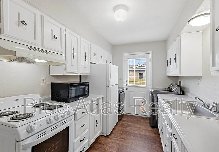 116 Arrowhead St #A — Photo 6