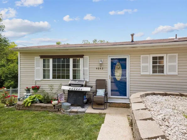 4642 Oakwood Dr, Hillsboro, MO 63050