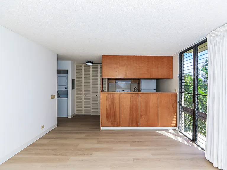 1441 Piikoi St #307 — Photo 14