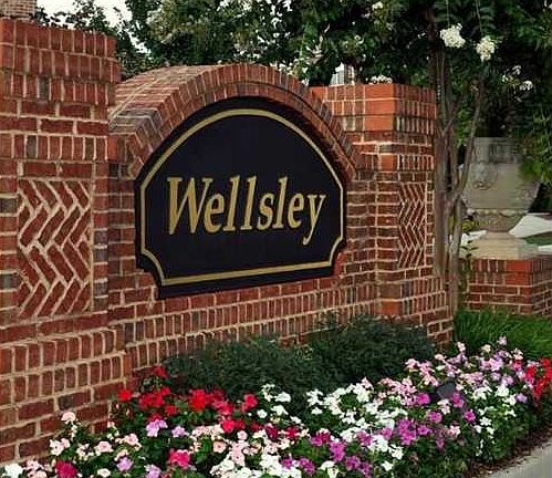 Wellsley Entrance