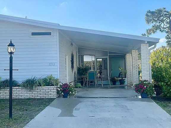 2nd image of 1712 Hatteras Ln